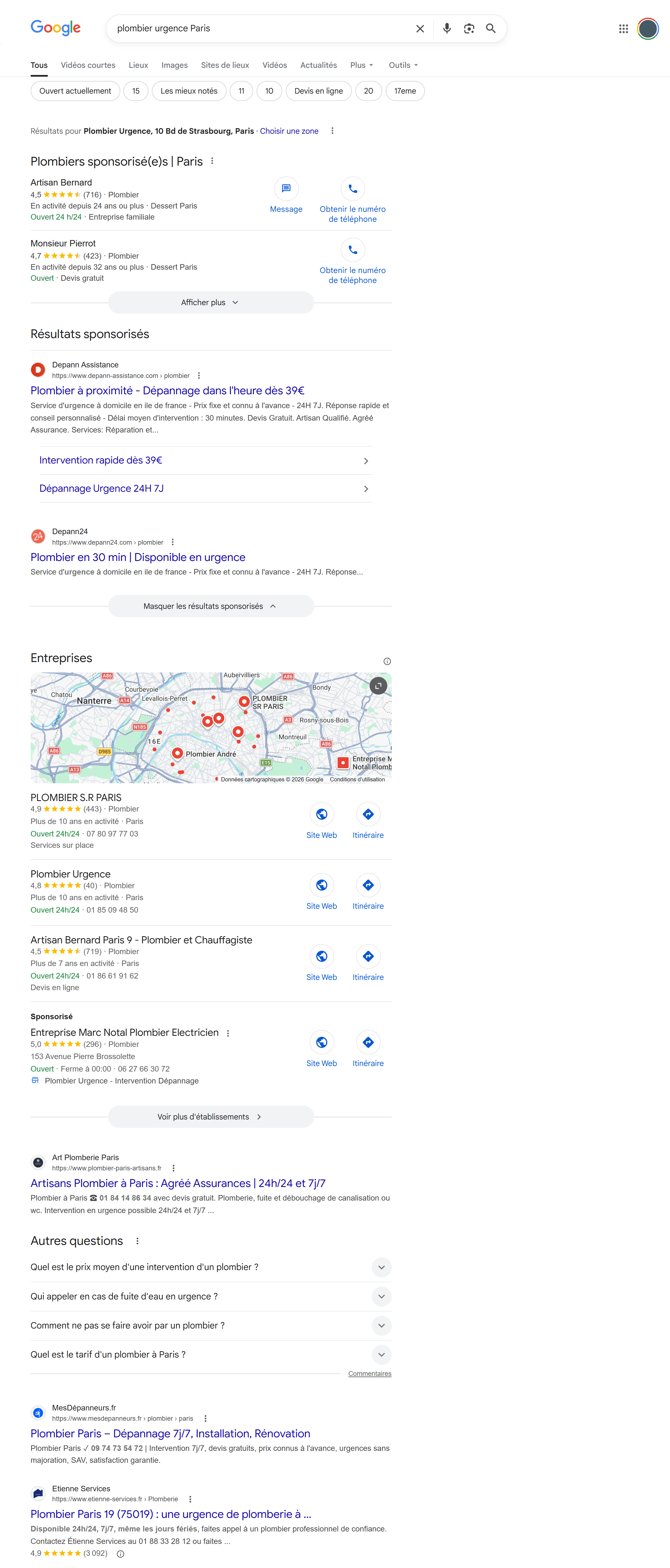 Résultats Google pour "plombier urgence Paris" : 4 zones distinctes, payantes et gratuites