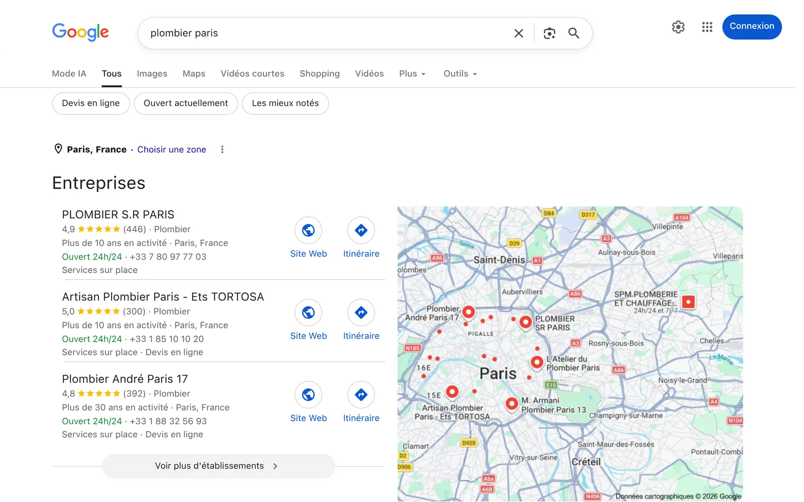 Résultats Google Maps pour "plombier paris" montrant le pack local avec les 3 premières fiches